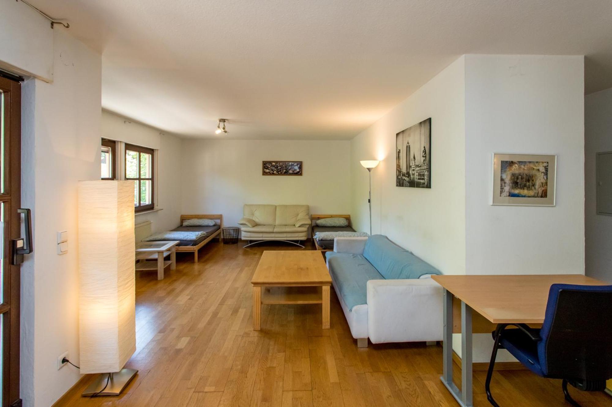 Ferienwohnung Mit 123Qm Fuer 8 Personen Mit Sehr Grossem Garten, Einfache Innen-Ausstattung Leipzig Exterior foto