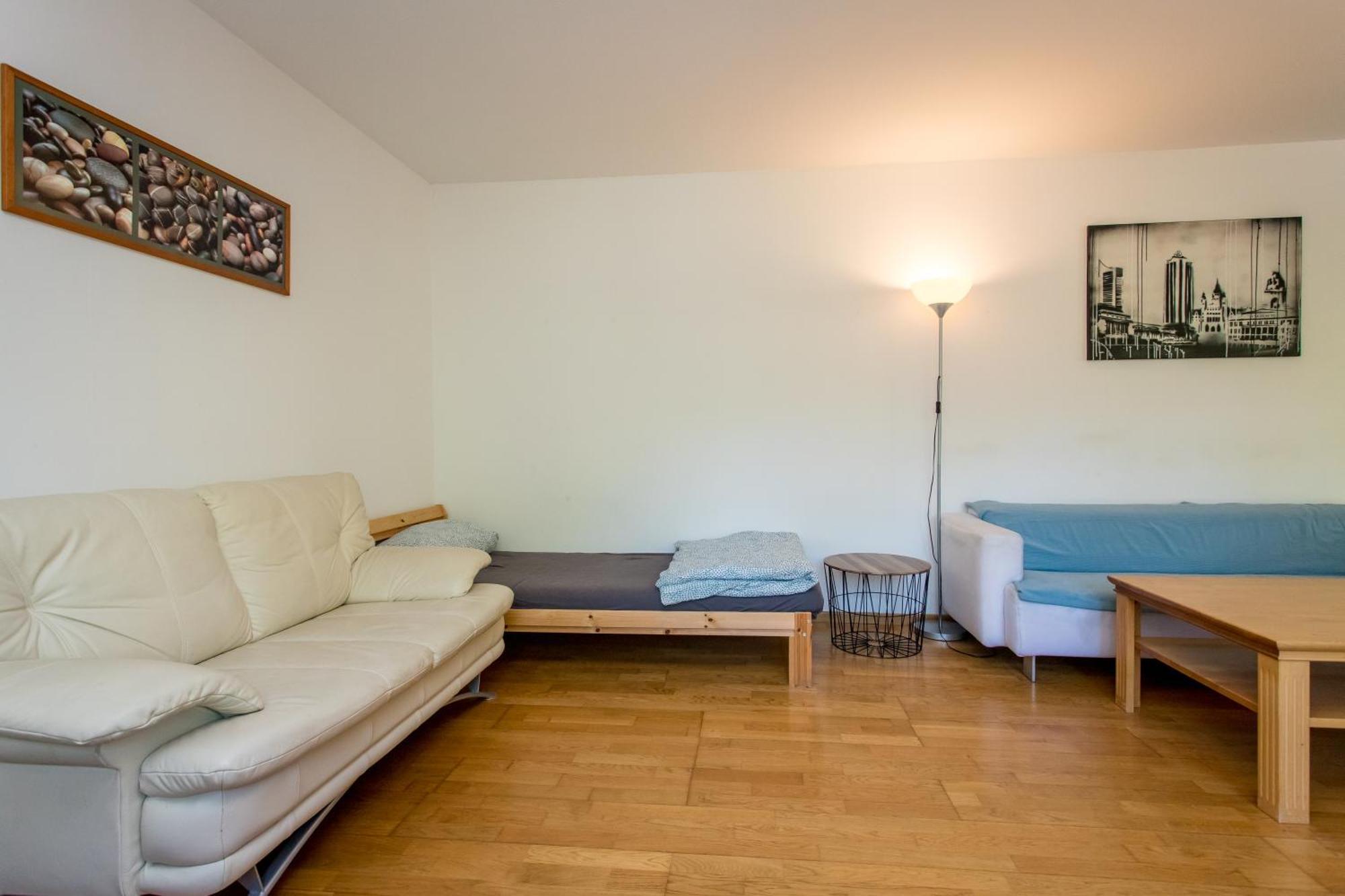 Ferienwohnung Mit 123Qm Fuer 8 Personen Mit Sehr Grossem Garten, Einfache Innen-Ausstattung Leipzig Exterior foto